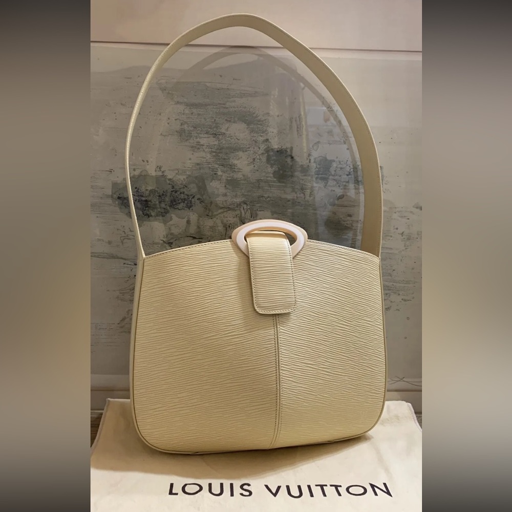 Louis Vuitton Reverie bag in Vanilla Epi leather RARE